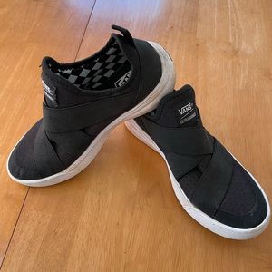Vans Ultra Range slip on size 7.0 men/8.5 women